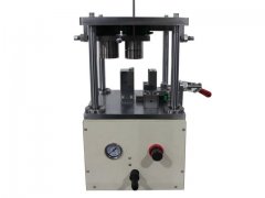 圆柱电池封口机的图片