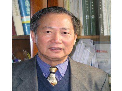 中国盐湖科学奠基人和开拓者——郑绵平院士