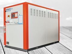 水冷箱型工业冷水机组的图片