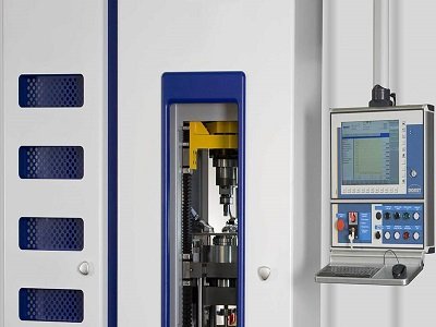 一种中模旋转的粉末冶金DORST压机