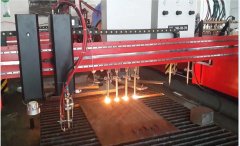 重型龙门多头数控火焰切割机的图片