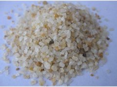 人造草坪石英砂的图片