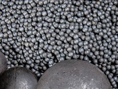 多元合金铸球的图片