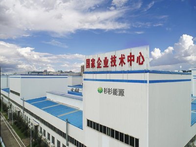 锂电材料巨头的“蝶变”：“服装大王”到“锂电大佬”