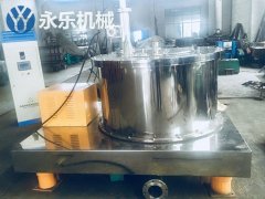 平板式自动刮刀下卸料离心机的图片