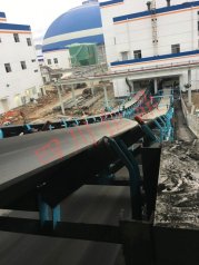 皮带输送机的图片