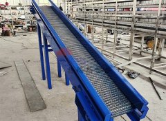 提升网带输送机的图片