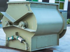 双轴真空搅拌机的图片