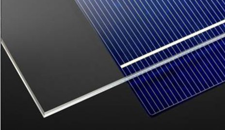 彩虹新能源举行彩虹咸阳超薄高透光伏玻璃项目一期产线达产暨新产品发布会