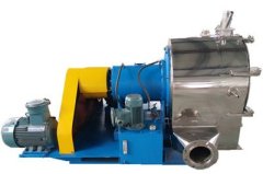 LGZ平板式大翻盖刮刀下部卸料离心机的图片