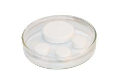 二氧化锆白色 压片的图片