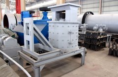 立式复合破碎机的图片