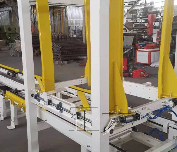 码垛输送线的图片