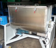 卧式混色机的图片