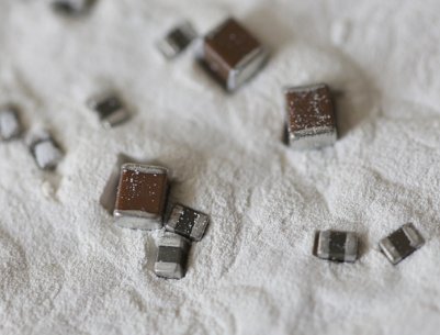 国瓷材料：MLCC用介质材料关键技术项目获中国工业大奖
