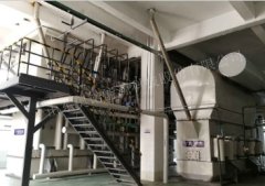 上喷式/顶喷式流化床造粒机的图片