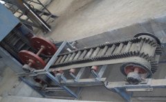 Z 型波状挡边带式输送机的图片