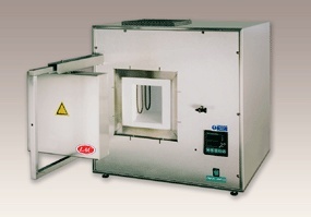 LAC实验室特高温熔炉的图片