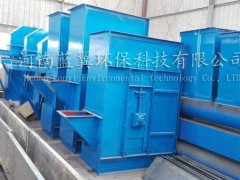 垂直斗式提升机的图片