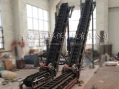 大倾角皮带输送机的图片