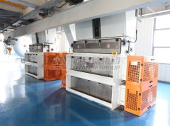 对辊破碎机的图片