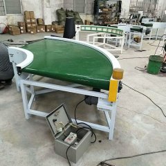 爬坡皮带输送机的图片