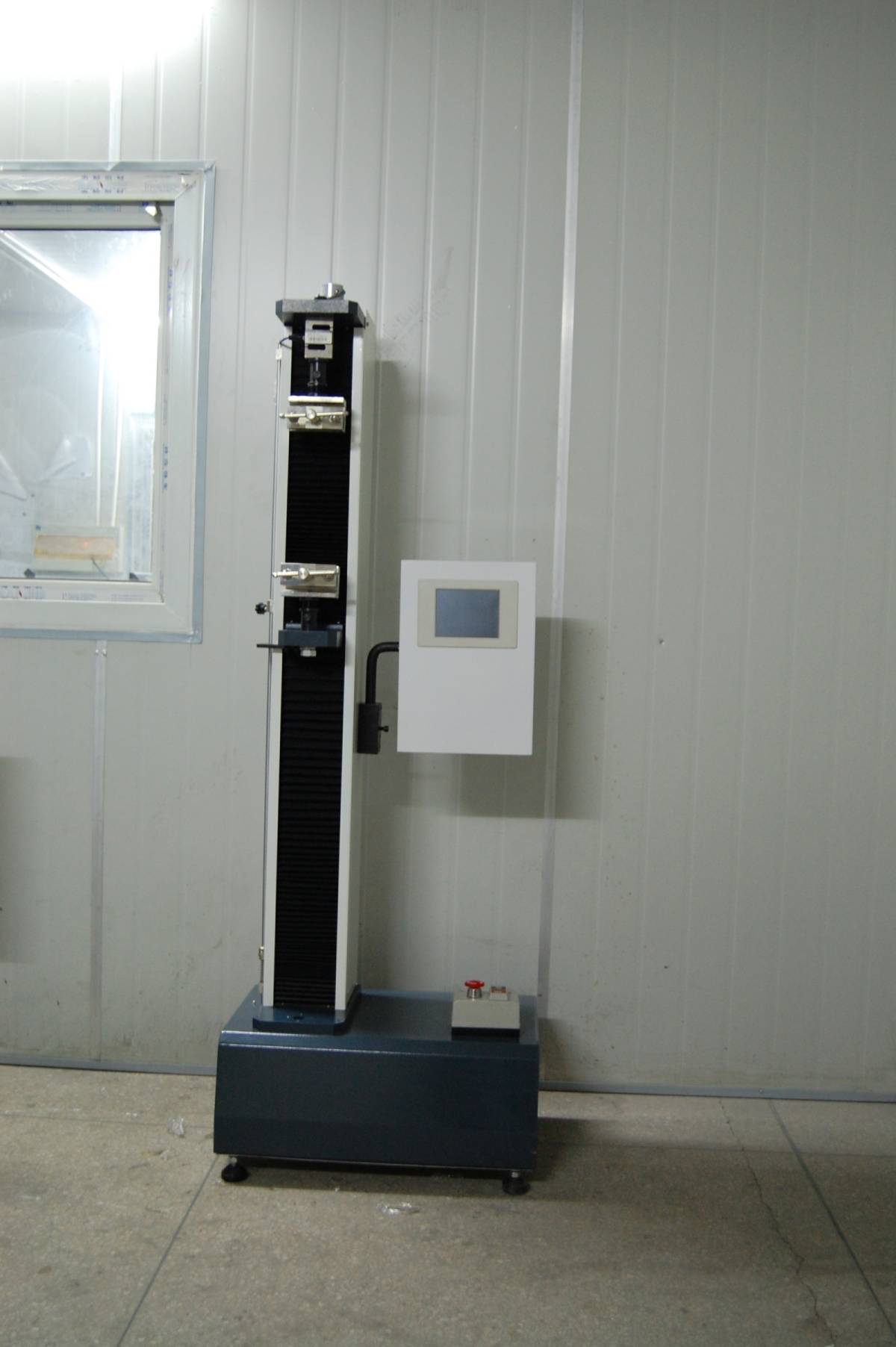 GB1040-2006塑料拉力试验机的图片