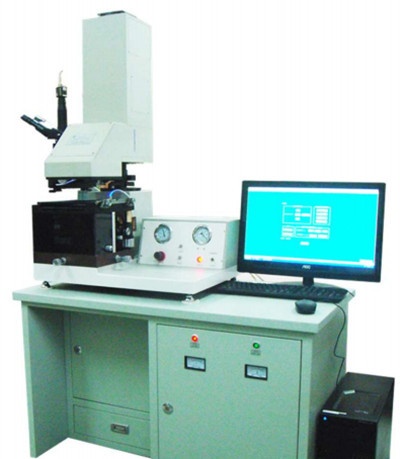 URE-2000S/35L（B）型双面光刻机的图片