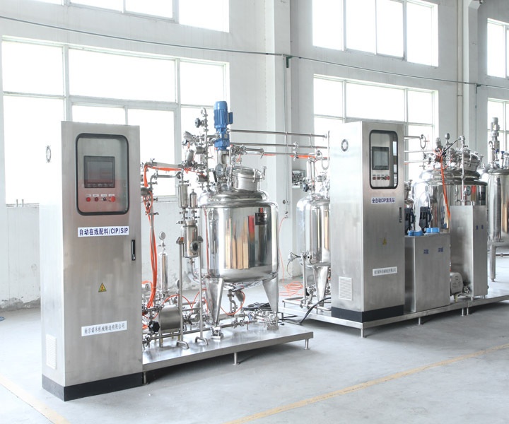 SPY-100~10000生物制药配液系统生产线的图片
