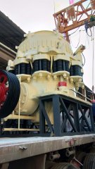 弹簧液压圆锥破碎机的图片