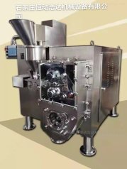 大型干法制粒机的图片