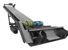 履带式移动堆料机的图片