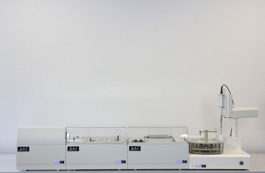 AA3连续流动化学分析仪的图片