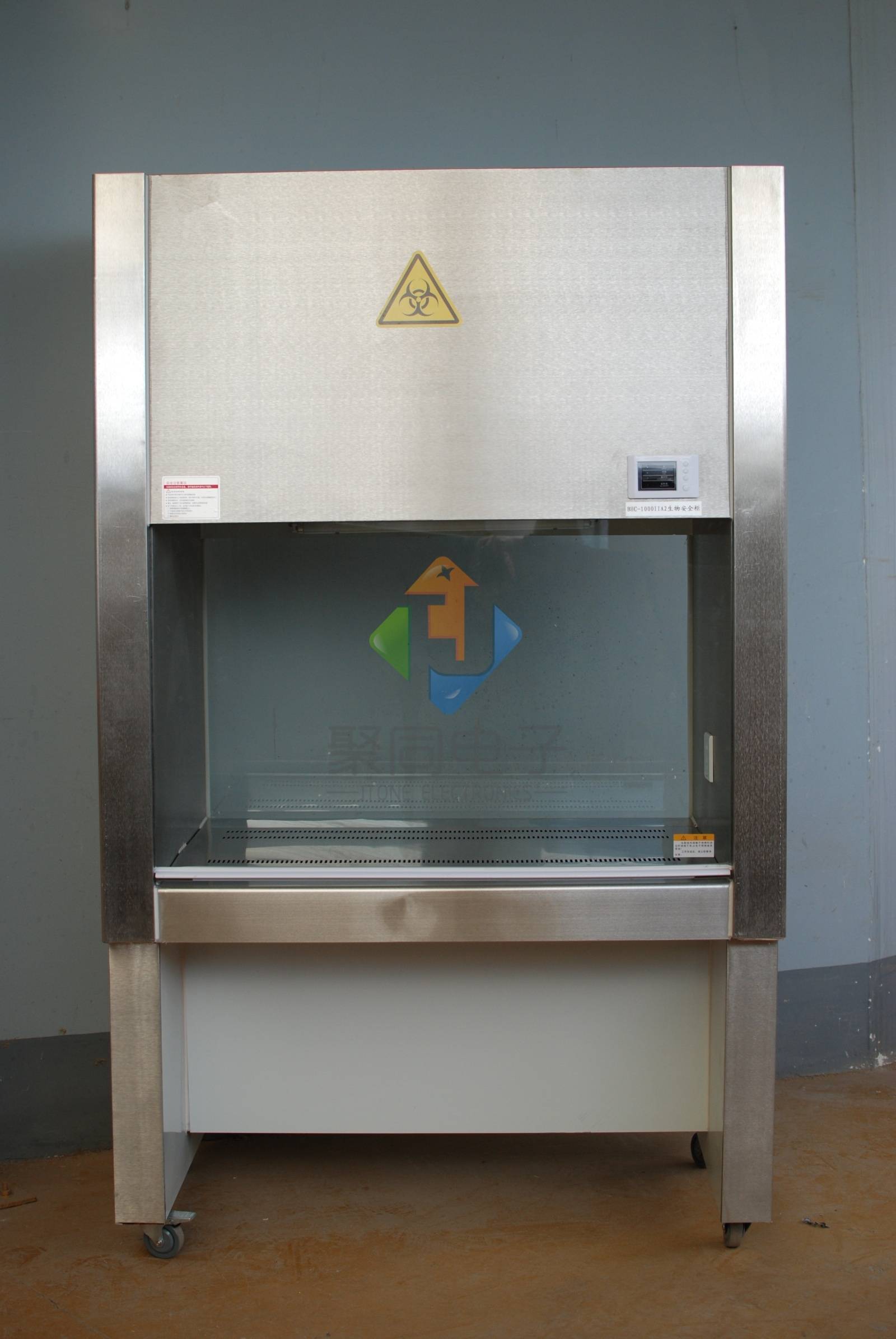 常熟标准型生物安全柜BHC-1000IIA2气流半排的图片