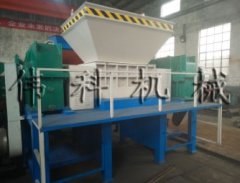 橡胶轮胎粉碎机的图片