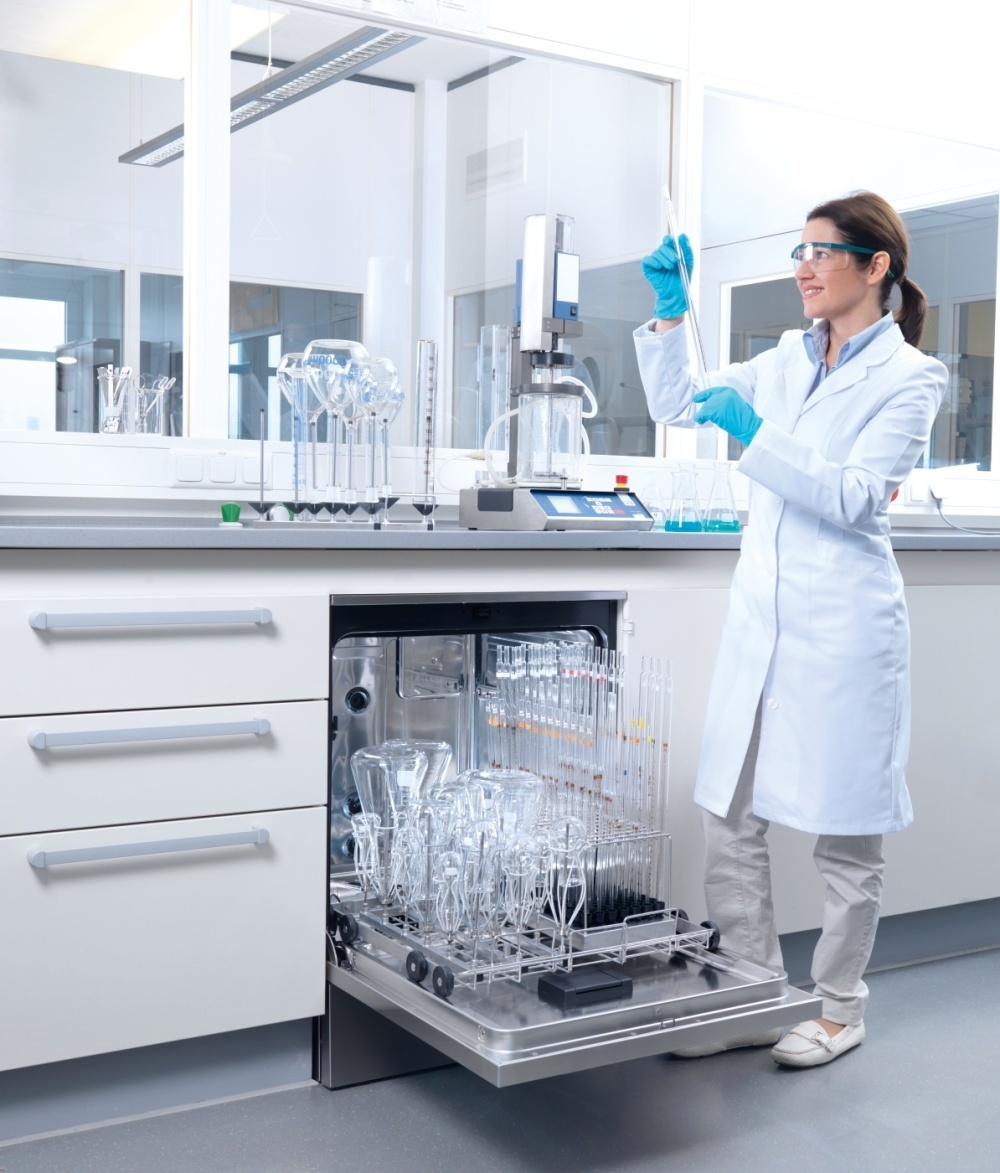 德国美诺PG8583清洗消毒机的图片