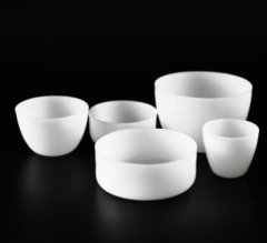 乳白石英坩埚的图片