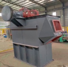 垂直振动提升机的图片