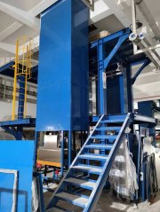 锂电专用高速提升机的图片