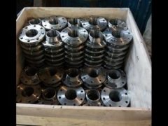 带颈对焊法兰的图片