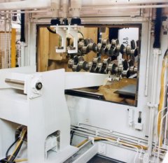 曲轴专用喷丸机的图片