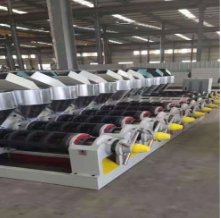 大型榨油机的图片