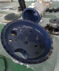 喷涂F40反应釜的图片