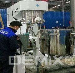 搅拌桶翻转倒料系统 (按主机配做)的图片