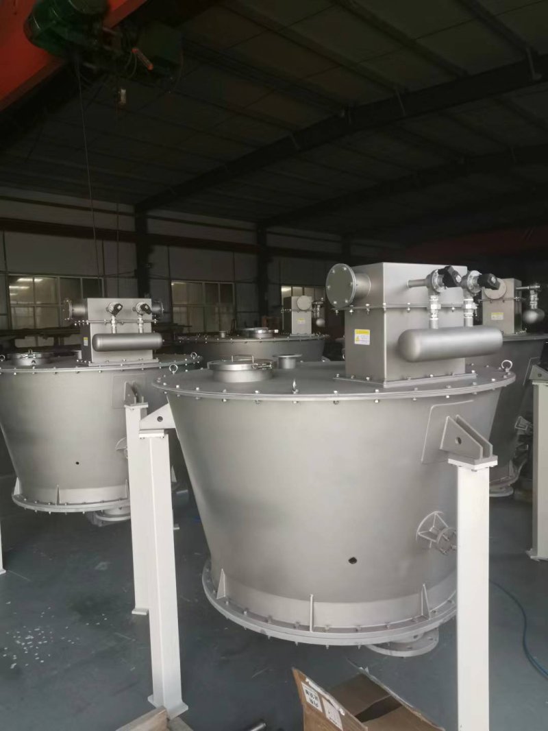 平底搅拌给料仓.jpg