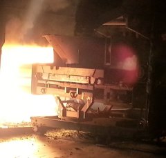 轨道式炉膛布料的图片