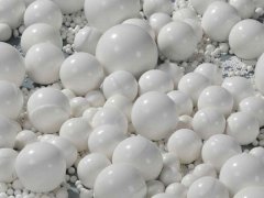 高铝耐磨球石A的图片