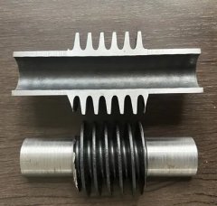 整体型螺旋翅片管的图片