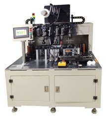 锂电叠片机生产的图片