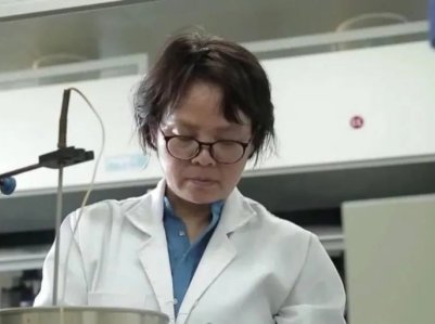 范景莲：弃美归国自费百万破解世界难题，让中国战机穿上“新衣”
